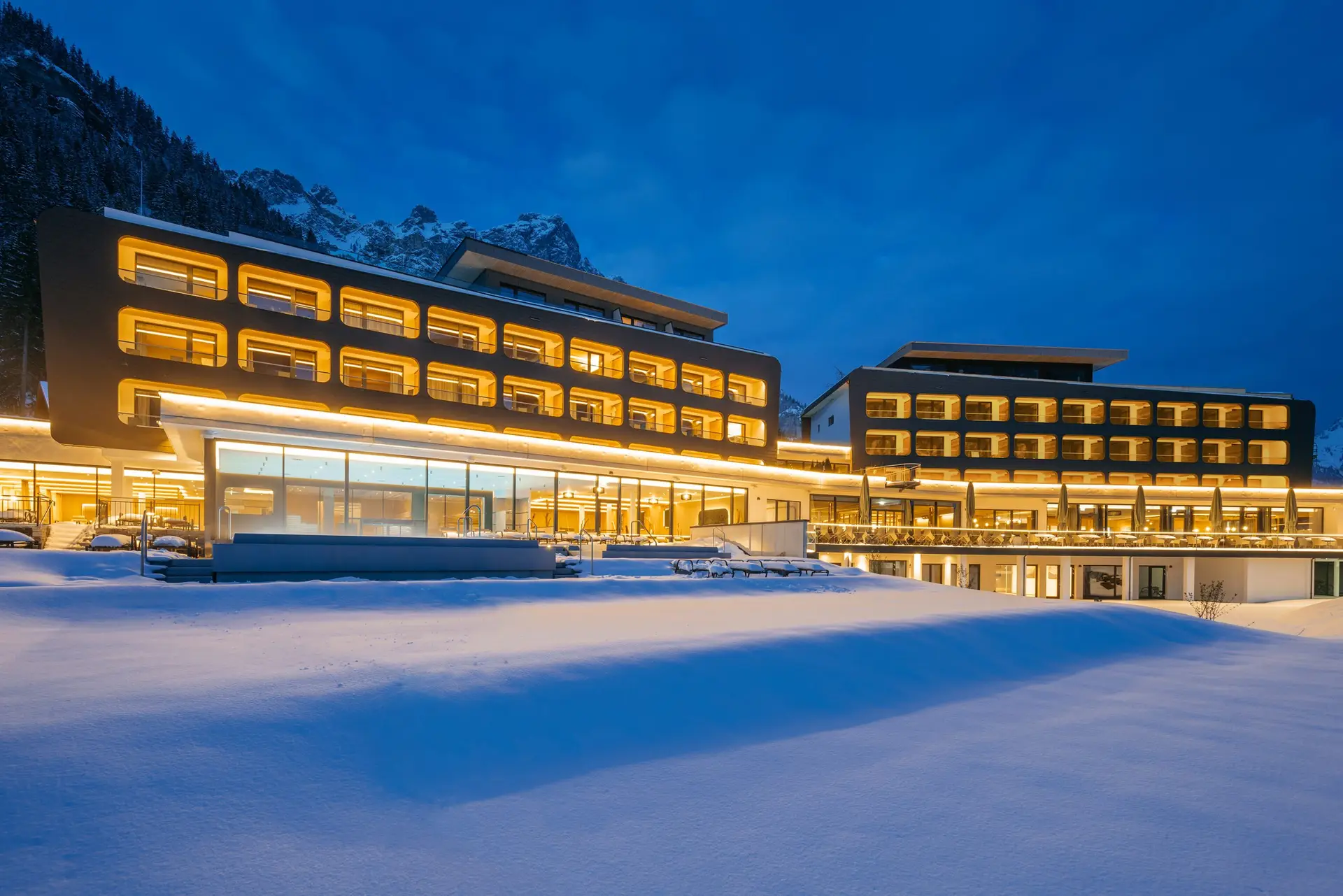 Referenz im Objektbau Hotelbau Holzbau Saurer | Hotel Haldensee