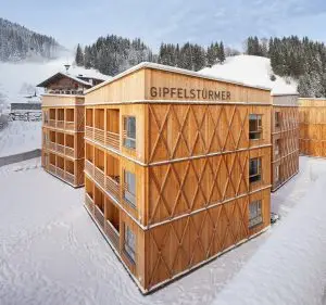 Referenz im Objektbau Hotelbau Holzbau Saurer | Tirol Lodge