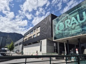 Referenz im Objektbau Holzbau Saurer | Rauch Außenaufnahme Moderne Architektur Fassade