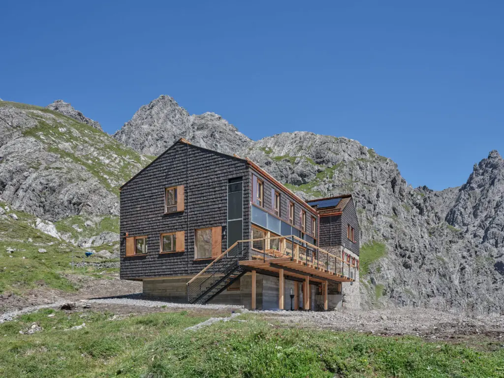 Referenz Holzbau Saurer Württemberger Haus Erneuerung auf 2.220 m Seehöhe
